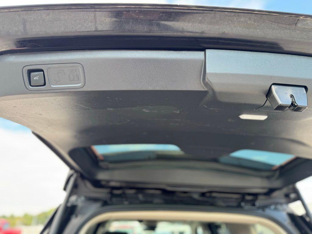 used 2024 Ford Expedition car, priced at $44,545