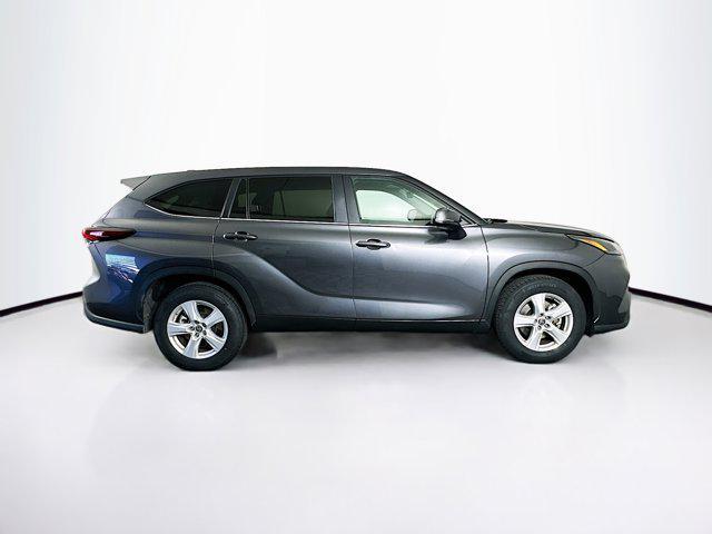 used 2024 Toyota Highlander car, priced at $35,989