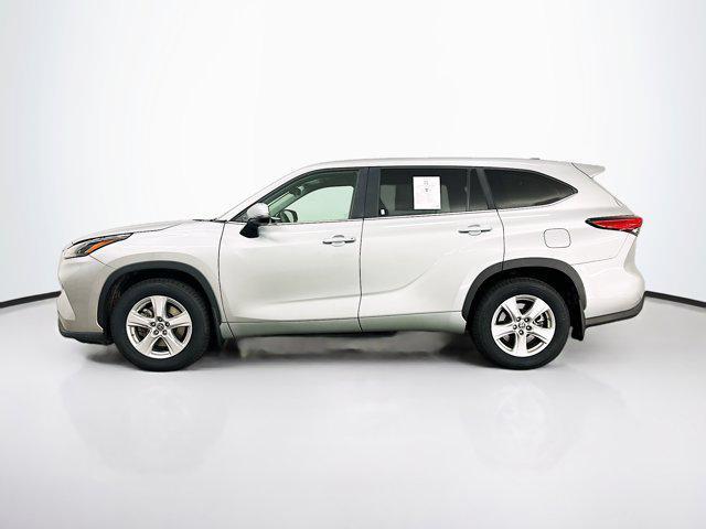 used 2023 Toyota Highlander car, priced at $30,689