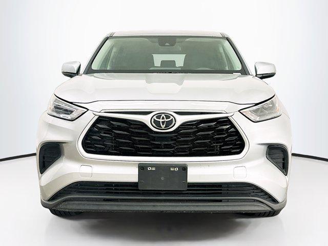 used 2023 Toyota Highlander car, priced at $30,689