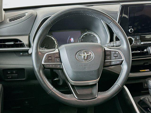 used 2023 Toyota Highlander car, priced at $34,697