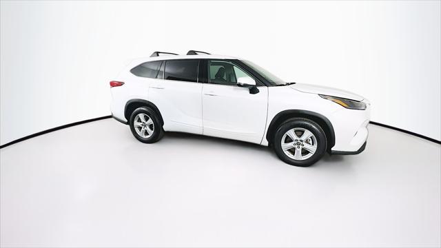 used 2022 Toyota Highlander car, priced at $30,599