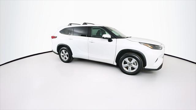 used 2022 Toyota Highlander car, priced at $30,599