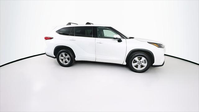 used 2022 Toyota Highlander car, priced at $30,599