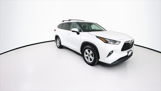 used 2022 Toyota Highlander car, priced at $30,599