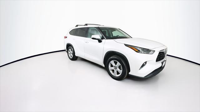 used 2022 Toyota Highlander car, priced at $30,599