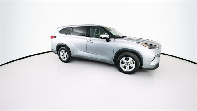 used 2022 Toyota Highlander car, priced at $28,189