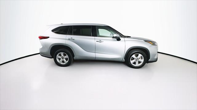 used 2022 Toyota Highlander car, priced at $28,189