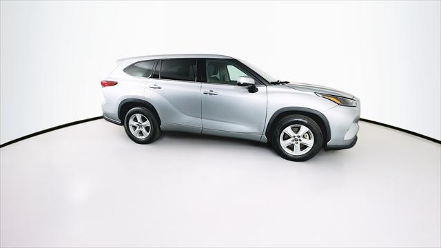 used 2022 Toyota Highlander car, priced at $28,189