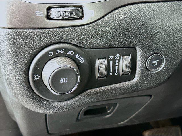 used 2019 Jeep Cherokee car, priced at $16,496