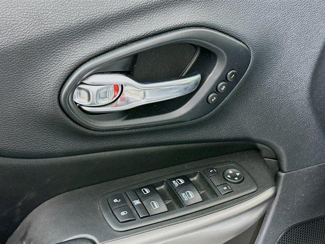 used 2019 Jeep Cherokee car, priced at $16,496