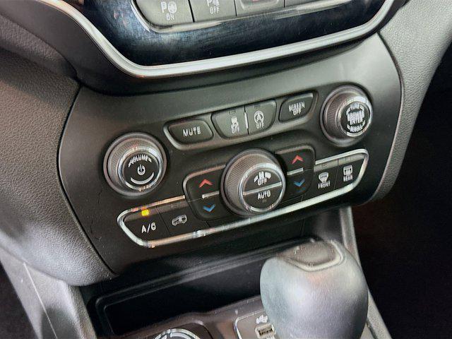 used 2019 Jeep Cherokee car, priced at $16,496