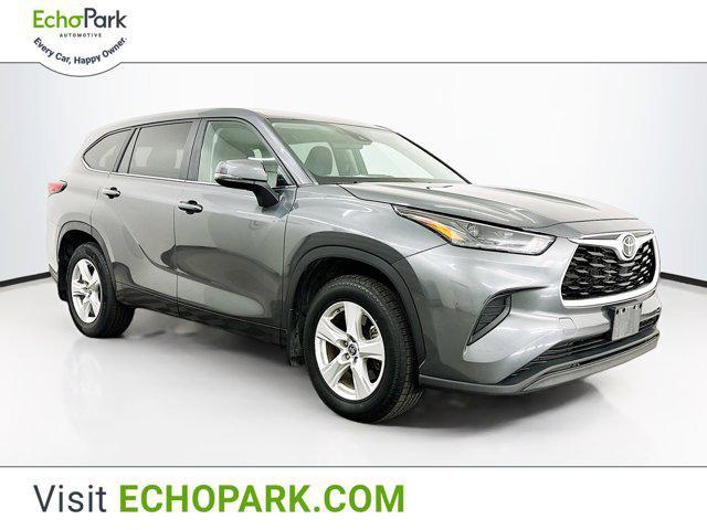 used 2023 Toyota Highlander car, priced at $30,997