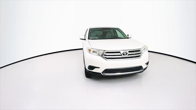 used 2013 Toyota Highlander car, priced at $13,599