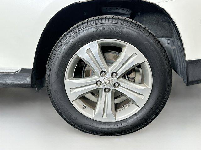 used 2013 Toyota Highlander car, priced at $14,899