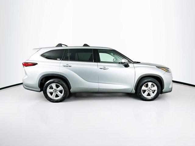 used 2021 Toyota Highlander car, priced at $25,899