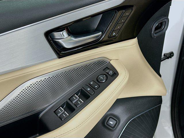 used 2022 Acura MDX car, priced at $33,297