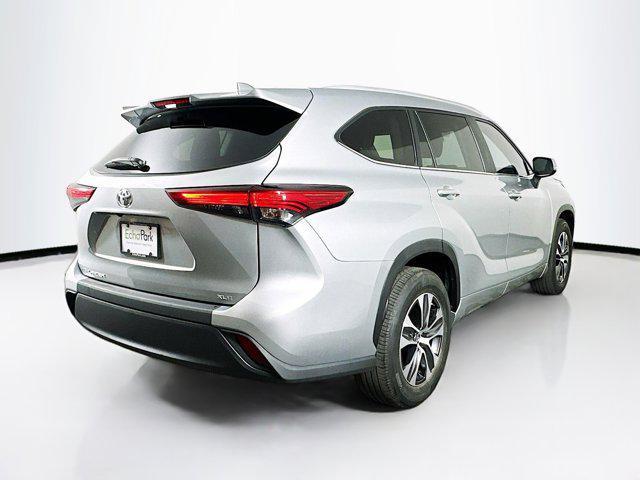 used 2023 Toyota Highlander car, priced at $33,697