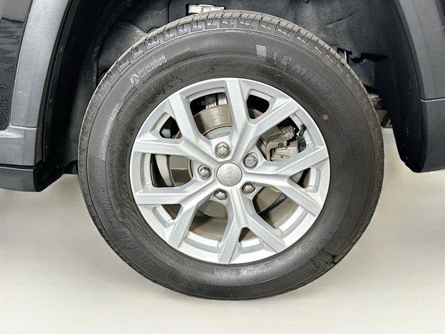 used 2023 Jeep Grand Cherokee car, priced at $25,397