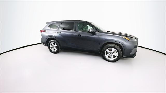 used 2024 Toyota Highlander car, priced at $35,789