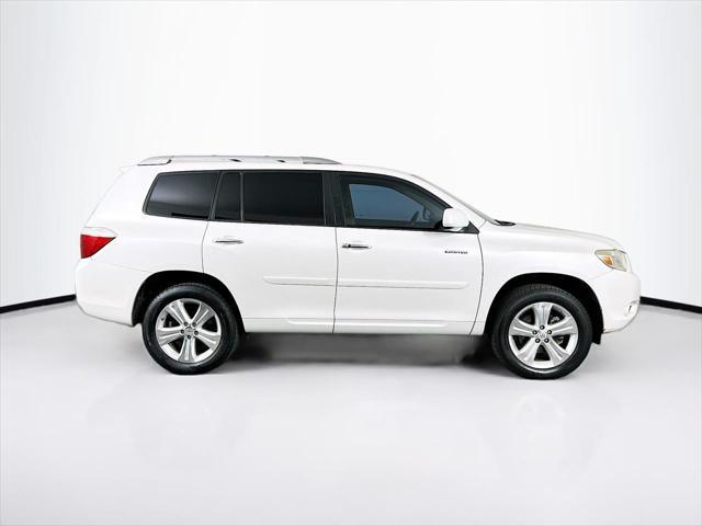 used 2010 Toyota Highlander car, priced at $12,999