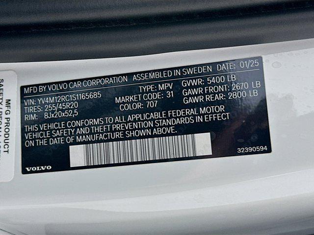 used 2025 Volvo XC60 car, priced at $34,897