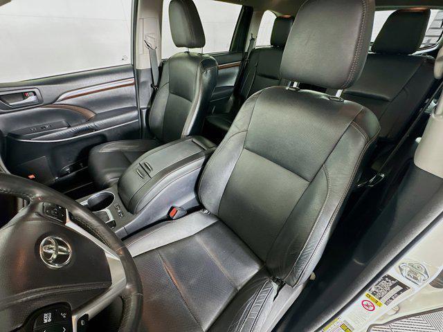 used 2014 Toyota Highlander car, priced at $16,899