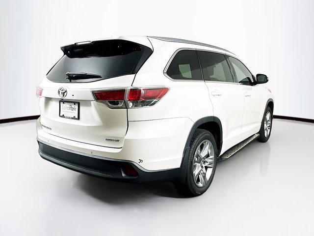 used 2014 Toyota Highlander car, priced at $16,899