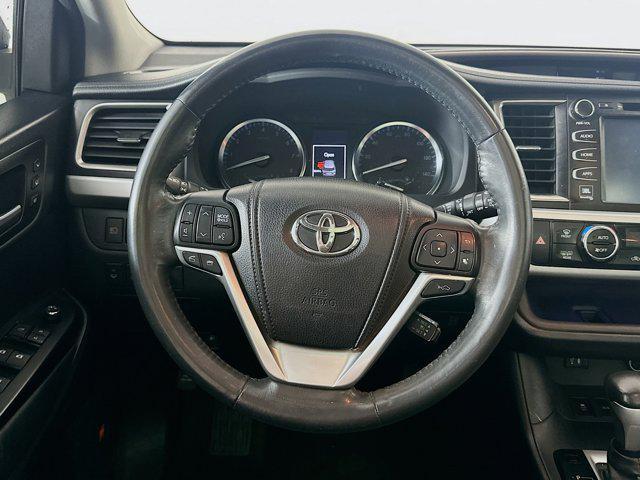 used 2014 Toyota Highlander car, priced at $16,899