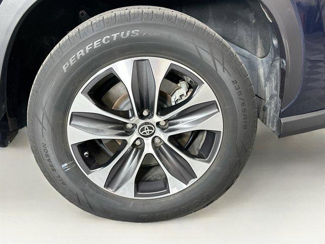 used 2021 Toyota Highlander car, priced at $28,297