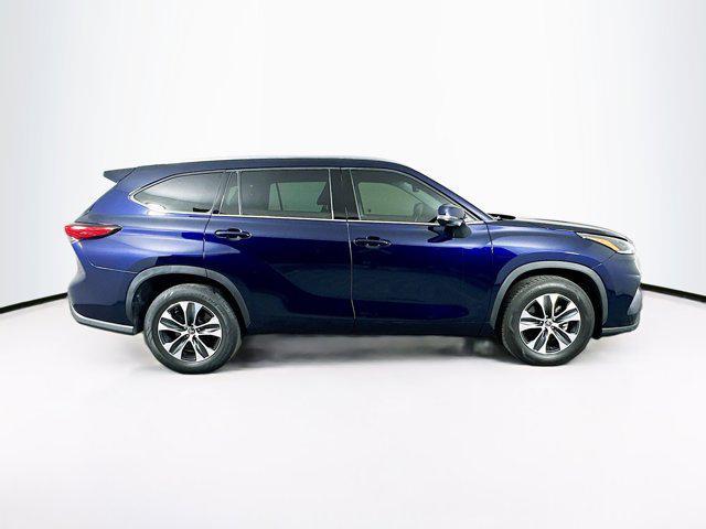 used 2021 Toyota Highlander car, priced at $28,297