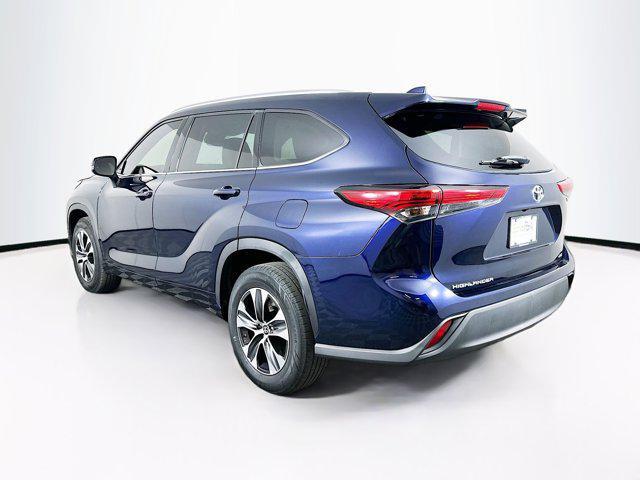 used 2021 Toyota Highlander car, priced at $28,297