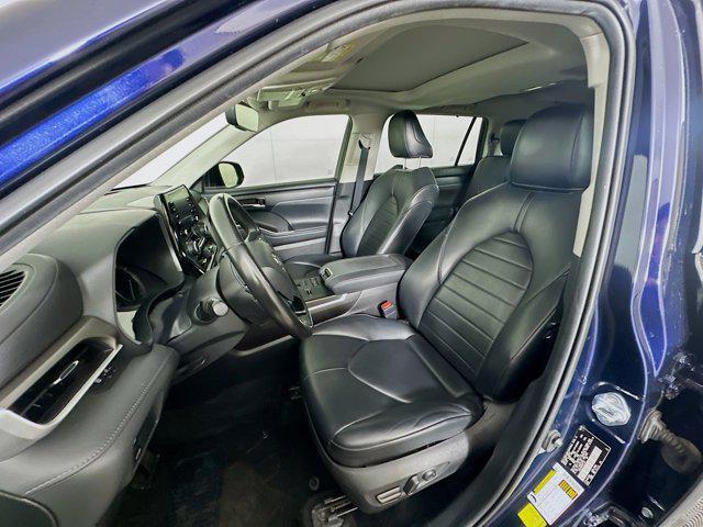 used 2021 Toyota Highlander car, priced at $28,297