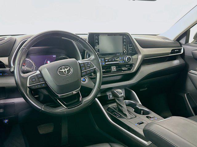 used 2021 Toyota Highlander car, priced at $28,297
