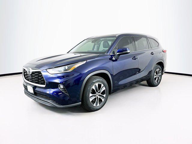 used 2021 Toyota Highlander car, priced at $28,297