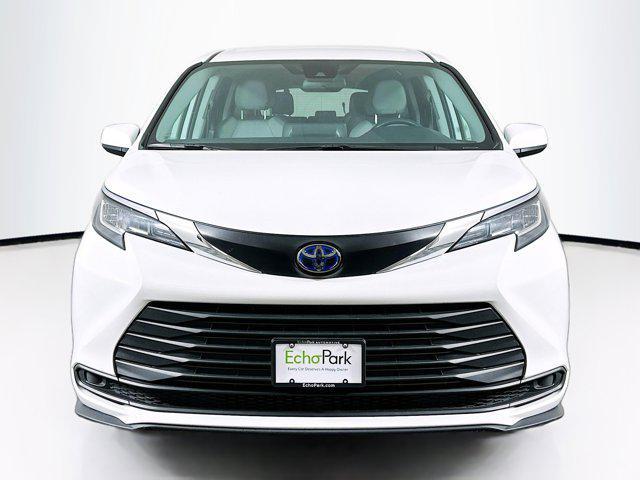 used 2023 Toyota Sienna car, priced at $34,197