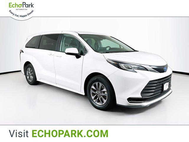 used 2023 Toyota Sienna car, priced at $34,197