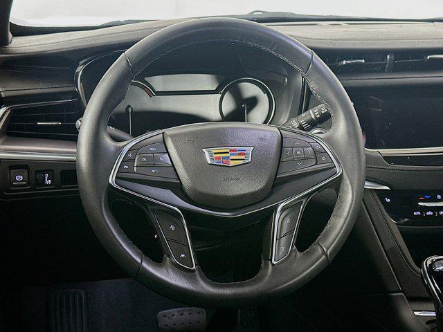 used 2023 Cadillac XT5 car, priced at $32,989