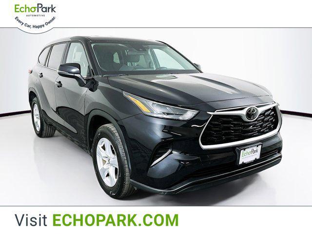 used 2023 Toyota Highlander car, priced at $32,589