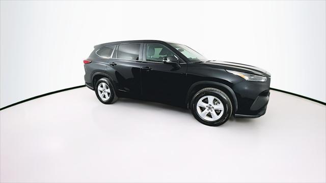 used 2023 Toyota Highlander car, priced at $33,089