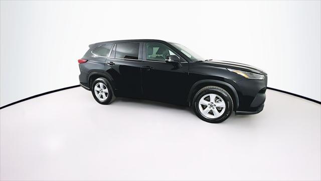 used 2023 Toyota Highlander car, priced at $33,089