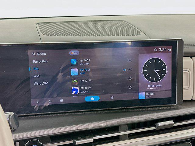 used 2024 Hyundai Santa Fe car, priced at $25,197