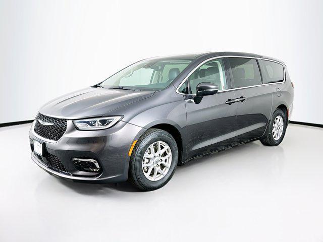 used 2023 Chrysler Pacifica car, priced at $23,297