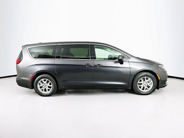 used 2023 Chrysler Pacifica car, priced at $23,297