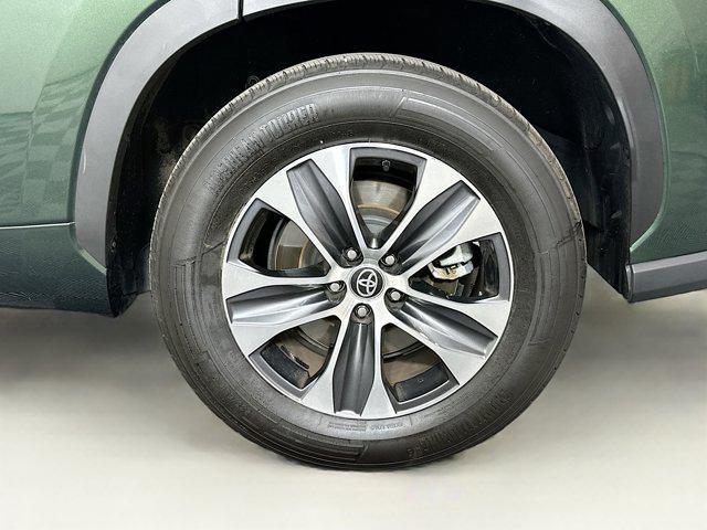 used 2024 Toyota Highlander car, priced at $40,697