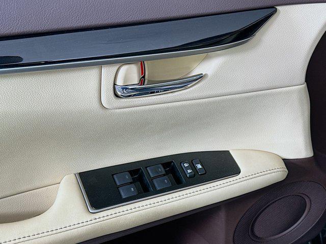 used 2016 Lexus ES 350 car, priced at $16,599