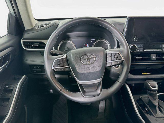 used 2024 Toyota Highlander car, priced at $40,397