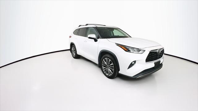 used 2022 Toyota Highlander car, priced at $38,139