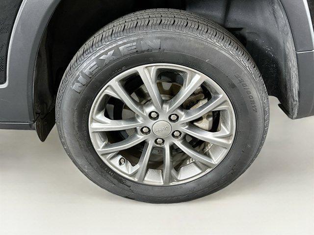 used 2020 Jeep Cherokee car, priced at $15,999