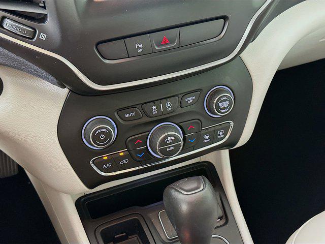 used 2020 Jeep Cherokee car, priced at $15,999
